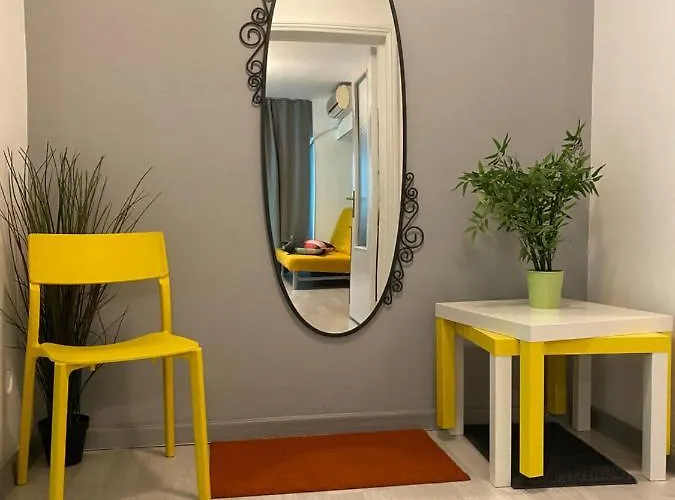 Green Apartment *