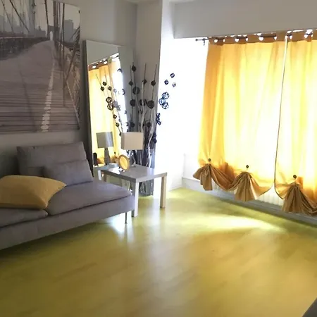 Apartment Green Apartment Bucharest