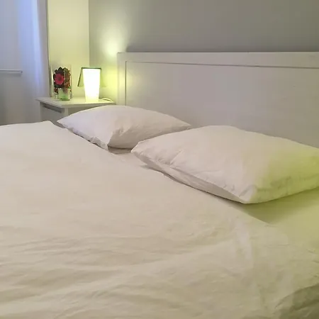 Green Apartment Bucureşti