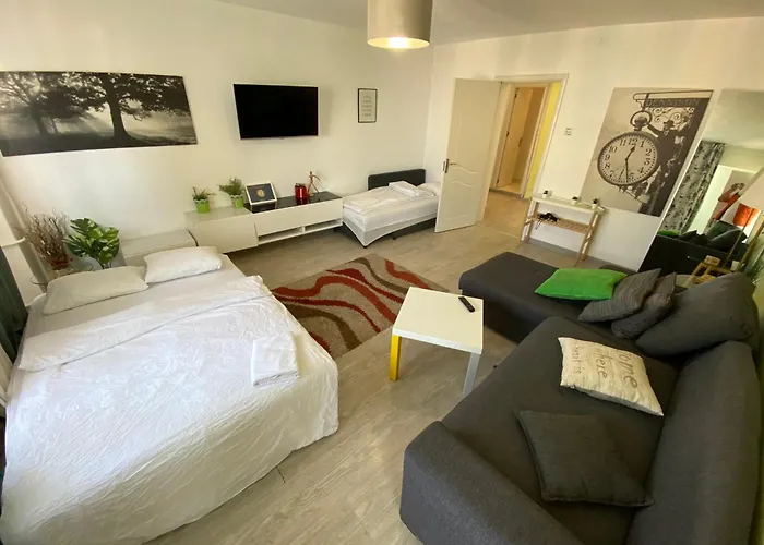 Green Apartment * ブカレスト