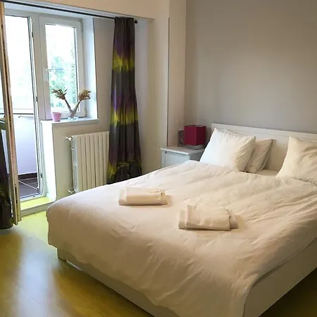 Green Apartment * בוקרשט