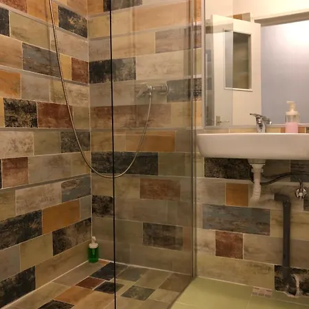 Green Apartment * בוקרשט